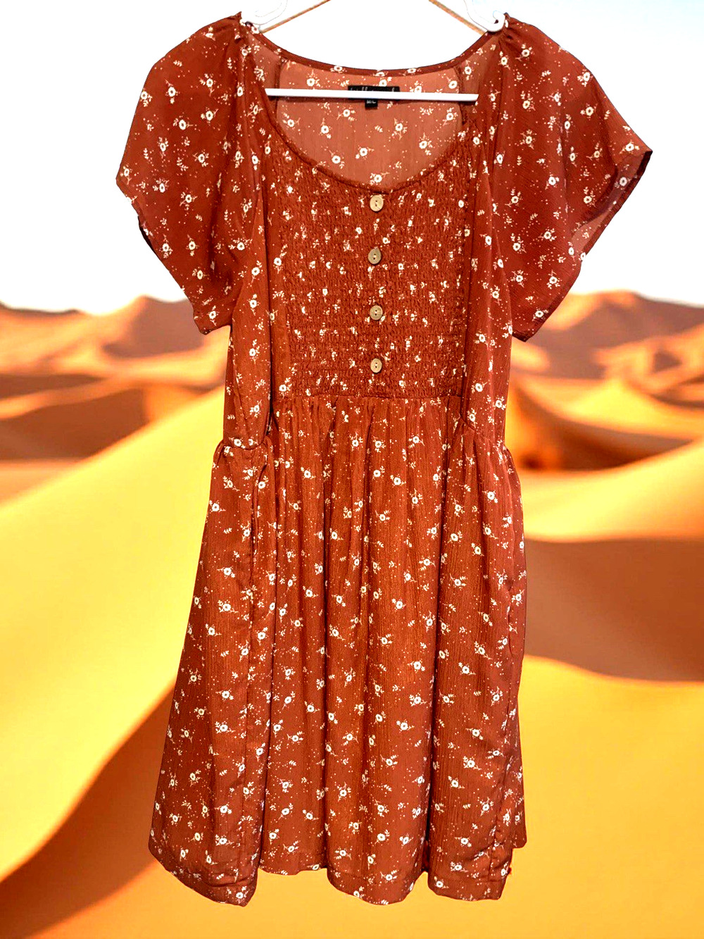 Wishlist Dress Rust White Floral Button up Elastic Smocking Flutter Size M/L